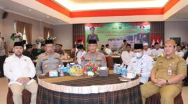 Ketua Komisi IV DPRD Kaltim, Akhmed Reza Fachlevi (kiri) saat hadiri peringatan Maulid Nabi di Polda Kaltim. (Foto: Ist)