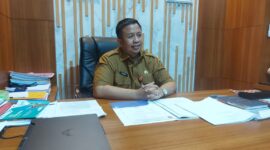 Muslimin, Kepala Disporapar Samarinda saat ditemui di ruang kerjanya usai konferensi pers, Selasa (18/10/2022). (Foto: Ist)