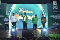 Wakil Ketua DPRD Kaltim, Sigit Wibowo (pertama, kiri) saat menghadiri Harlah ke-50 PPP di Hotel Grand Senyiur Balikpapan. (Foto: Ist)