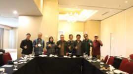 Dipimpin Ketua Tim Pembahas Rencana Kerja DPRD Kaltim Tahun 2024, Sarkowi V Zahry, rapat di gelar di Gran Hotel Jatra, Balikpapan, Rabu (25/1/2023). (Foto: Ist)