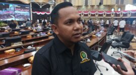 Wakil Ketua Pansus Investigasi Pertambangan DPRD Kaltim, M Udin, saat diwawancarai awak media. (Foto: Ist)