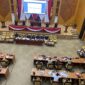 Komisi I DPRD Kota Samarinda bersama dengan Ketua Lembaga Pemberdayaan Masyarakat (LPM) se-Kota Samarinda Saat Rapat Dengar Pendapat (RDP). (Foto: Ist)