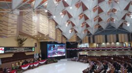 Potret suasana Rapat Paripurna ke-5 DPRD Kaltim di Gedung Utama DPRD Kaltim. (Foto: Ist)

 