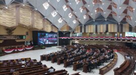 Suasana Rapat Paripurna ke-6 DPRD Kaltim dengan agenda penyampaian laporan akhir Pansus Investigasi Pertambangan dan Pansus Pembahas Ranperda RTRW Kaltim 2022-2042. (Foto: Ist)