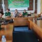 Kapolsek Sungai Kunjang, Kompol Made Anwara, SH dalam kegiatan Jumat Curhat. (Foto: Ist)