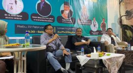 Ketua Badan Perencanaan Peraturan Daerah (Bapemperda) DPRD Kota Samarinda,  Samri Shaputra saat berbicara dalam kegiatan diskusi Soal RTRW yang diselenggarakan oleh Himpunan Mahasiswa Islam Cabang Samarinda. (Foto: Ist)