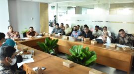 Pansus DPRD Kaltim Pembahas Raperda Tentang Pengelolaan Keuangan Darah saat melakukan kunjunga kerja Kementerian Dalan Negeri & Biro Hukum Setdaprov DKI Jakarta. (Foto: Ist)