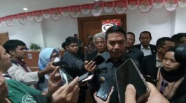 Wali Kota Andi Harun saat diwawancara awak media. (Foto: Ist)
