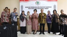 Ketua Pansus Bahasa dan Sastra Daerah DPRD Kaltim, Veridiana Huraq Wang, usai menggelar rapat bersama perwakilan Kantor Bahasa Kaltim. (Foto: Ist)