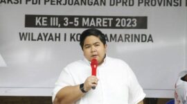 Anggota Komisi IV DPRD Kaltim, Ananda Emira Moeis, ketika menggelar Sosialisasi Wawasan Kebangsaan di Kelurahan Makroman, Sambutan. (Foto: Ist)