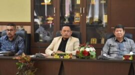 Wakil Ketua DPRD Kaltim, Seno Aji saat menghadiri RDP DPRD Kukar dan PT ICHI KU. (Foto: Ist)