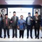 Hero Mardanus usai melantik Sri Wahyuni sebagai Pejabat Fungsional Analis Kebencanaan BPBD Kota Samarinda. (Foto: Ist)