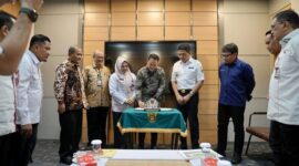 Penandatanganan antara PT Cirajasa Engineering Consultan dengan Direktur RSUD IA Moies yang disaksikan Wali Kota Samarinda, Andi Harun. (Foto: Ist)