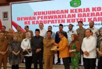 Kunjungan kerja (Kunker) dari Komite II DPD RI di Gedung Serbaguna Kantor Bupati Kukar. (Foto: Ist)
