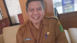 Kadis Disdukcapil Kukar, Iryanto. (Foto: Ist)