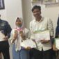 Foto Bersama Ketua Komisi I Dewan Perwakilan Rakyat Daerah Kota Samarinda, Joha Fajal dan Sri Rahma Kustiono beserta kedua otang tuanya. (Foto: Ist)