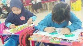 Suasana lomba menggambar yang digelar Disdikbud Kukar. (Foto: Ist)
