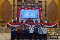 Foto Bersama Anggota Bapemperda DPRD Samarinda dengan Dinas Pemberdayaan Perempuan dan Perlindungan Anak (DP2PA) Kota Samarinda. (Foto: Ist)