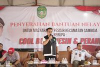 Wakil Bupati Kukar, Rendi Solihin saat menghadiri acara penyerahan bantuan nelayan di Kecamatan Samboja. (Foto: Ist)