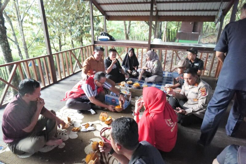 Festival Buah Lai di Desa Batuah, Kecamatan Loa Janan, Kabupaten Kutai Kartanegara. (Foto: Ist)