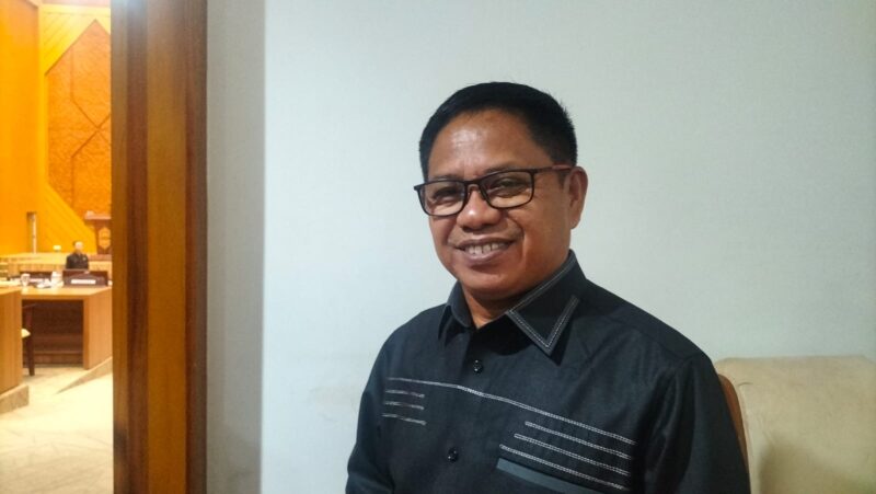 Ketua Pansus I DPRD Samarinda, Elnatan Pasambe. (Foto: Ist)