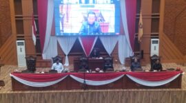 Jajaran Unsur Pimpinan DPRD Kota Samarinda dan Walikota Samarinda saat Rapat Paripurna. (Foto: Ist)