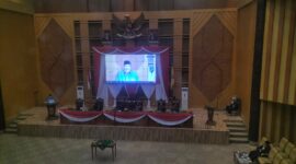 Sani bin Husein saat berada dalam Sidang Paripurna DPRD Samarinda. (Foto: Ist)