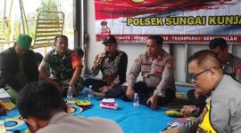Suasana kegiatan Jumat Curhat Polsek Sungai Kunjang. (Foto: Ist)