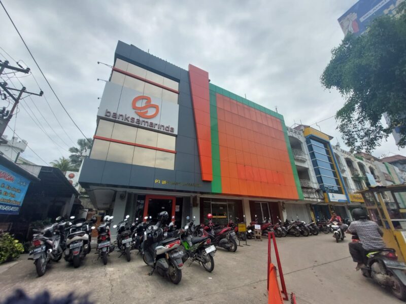 Ilustrasi Kantor PT Perseroda Bank Samarinda setelah merubah logo. (Foto: Ist)