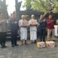Pembagian Baksos yang bertempat di Tanah Lot Kediri. (Foto: Ist)
