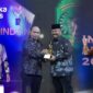 Bupati dan Wakil Bupati Kukar saat menerima 3 penghargaan beruntun di tahun 2023. (Foto: Ist)