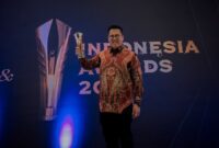 Wakil Bupati Kukar, Rendi Solihin saat terima penghargaan Indonesia Awards 2023. (Foto: Ist)