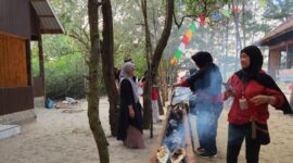 Acara festival pesisir di Pantai Panrita Lopi, Kecamatan Muara Badak. (Foto: Ist)