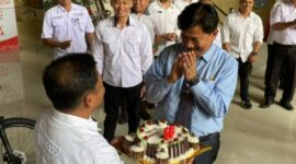 Suasana perayaan ulang tahun Sekkab Sunggono yang dirayakan di Dispora Kukar. (Foto: Ist)