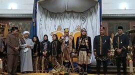 Bupati Kukar, Edi Damansyah setelah mengikuti perubuhan tiang ayu. (Foto: Ist)