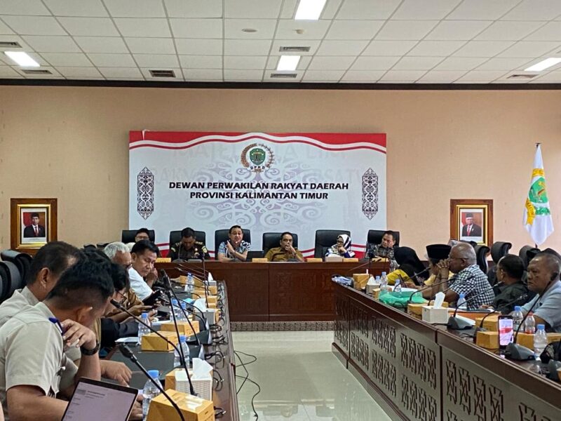 RDP antara DPRD Kaltim, Pemprov Kaltim, serta warga Perumahan Korpri Loa Bakung. (Foto: Ist)