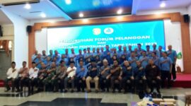 Suasana Penanadatangan Berita acara pengukuhan Forum Pelanggan Perumda Tirta Mahakam. (Foto: Ist)