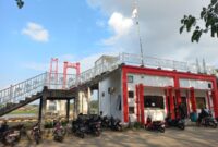 Jembatan penyebrangan pengunjung Pulau Kumala Tenggarong. (Foto: Ist)