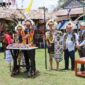 Bupati Kukar, Edi Damansyah saat menghadiri Peringatan HUT ke 113 Desa Umaq Dian. (Foto: Ist)

 