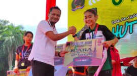 Ketua Komisi II DPRD Kaltim, Nidya Listiyono, saat menghadiri acara peringatan Hari Ulang Tahun (HUT) Ke-43 Korem 091/Aji Surya Natakesuma. (Foto: Ist)