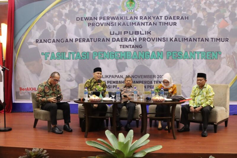 Pelaksanaan Uji Publik Panitia Khusus (Pansus) Pembahas Rancangan Peraturan Daerah (Ranperda) tentang Fasilitasi Pengembangan Pesantren. (Foto: Ist)