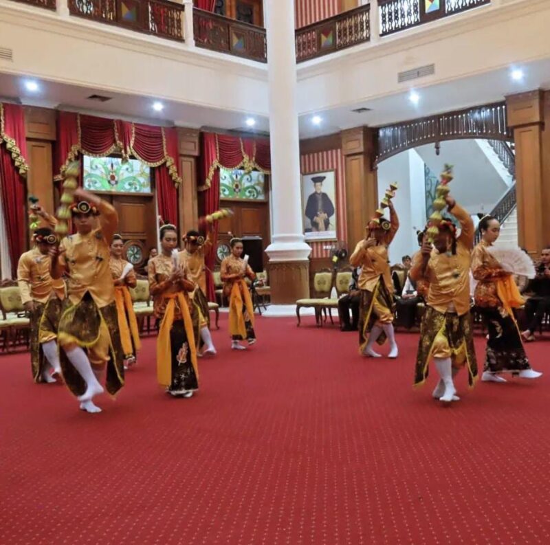 Persembahan tari dalam acara Festival Topeng Nusantara 2023. (Foto: Ist)