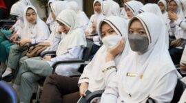 Suasana pelepasan mahasiswa Poltekes Kaltim yang KKN di Kukar. (Foto: Ist)