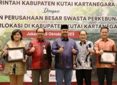 Bupati Kukar Edi Damansyah menyampaikan sambutan dalam kegiatan Executive Meeting Pemkab Kukar dengan Direksi Perusahaan Perkebunan baru-baru ini di Hotel Santika Jakarta. (Foto: Ist)