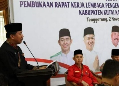 Sekkab Kukar, Sunggono saat membuka ekspose pelaksanaan MTQ Kabupayen ke-44. (Foto: Ist)