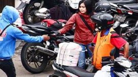 Ilustrasi Jukir liar melakukan pemalakan. (Foto: Ist)