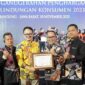 Wakil Wali Kota Samarinda, Rusmadi Wongso, saat menerima penghargaan prestasi tersebut dalam acara Penganugerahan Penghargaan Perlindungan Konsumen Kementerian RI 2023. (Foto: Ist)