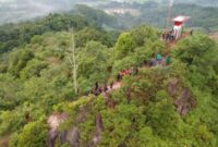 Objek wisata bukit biru di Desa Sumber Sari. (Foto: Ist)