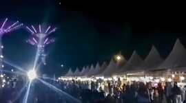 Suasana UMKM yang berjualan di sekitar Taman Kota Raja. (Foto: Ist)