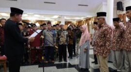 Sekda Kukar Sunggono Dr. H. Sunggono melantik Dewan Pengawas dan Tim Verifikasi Musabaqah Tilawatil Quran ke-44 Tingkat Kabupaten Kukar Tahun 2023. (Foto: Ist)